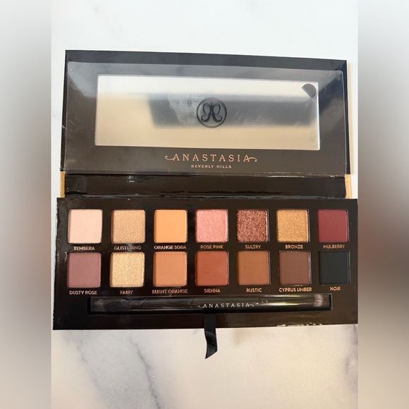 NEW Anastasia Beverly Hills Soft Glam Eyeshadow Palette | NIB | Authentic - Picture 4 of 8